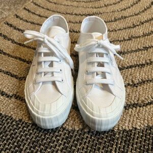 NWOT White Sneakers, size 37 (6.5-7 US)
